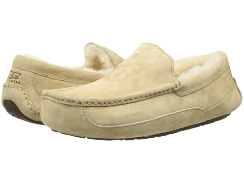 UGG Ascot Sand Suede