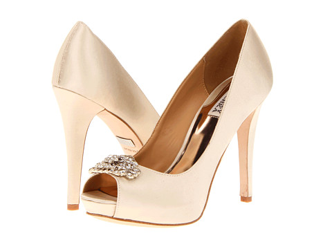 Wedding Shoe Shopping | Best Wedding Blog
